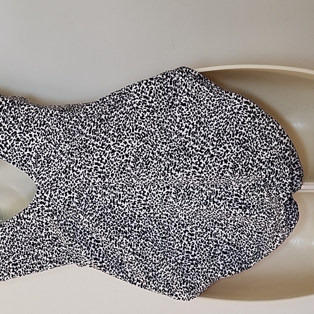 Athleta One Piece Swimsuit Medium M Black White Seychelles Jacquard Vneck - Picture 9 of 16